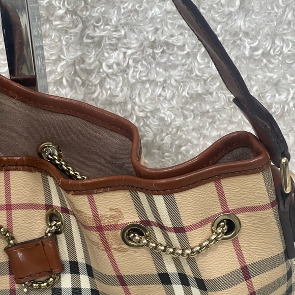 Burberry Beige/Brown Haymarket Check Canvas and Leather Drawstring Bucket Bag - Picture 3 of 16